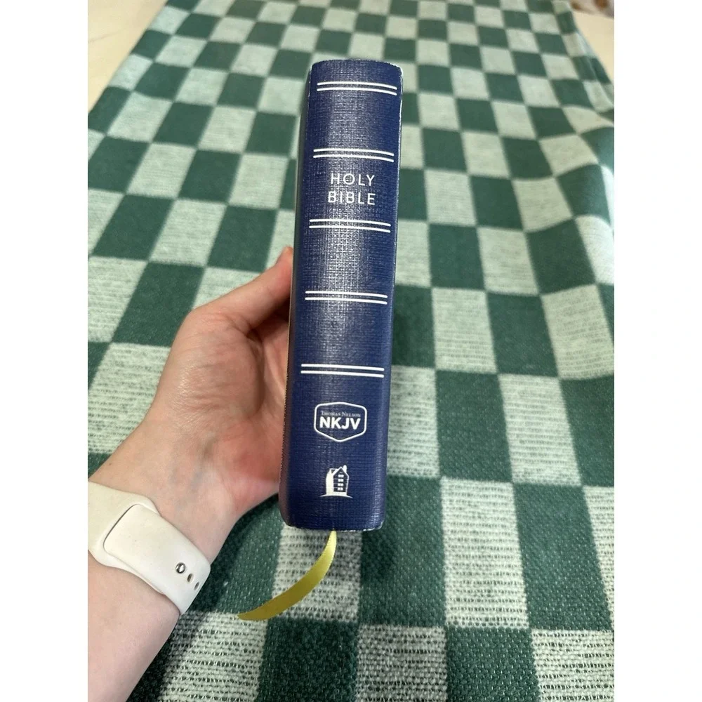Thomas Nelson NKJV Reference Bible Compact Edition New without Box